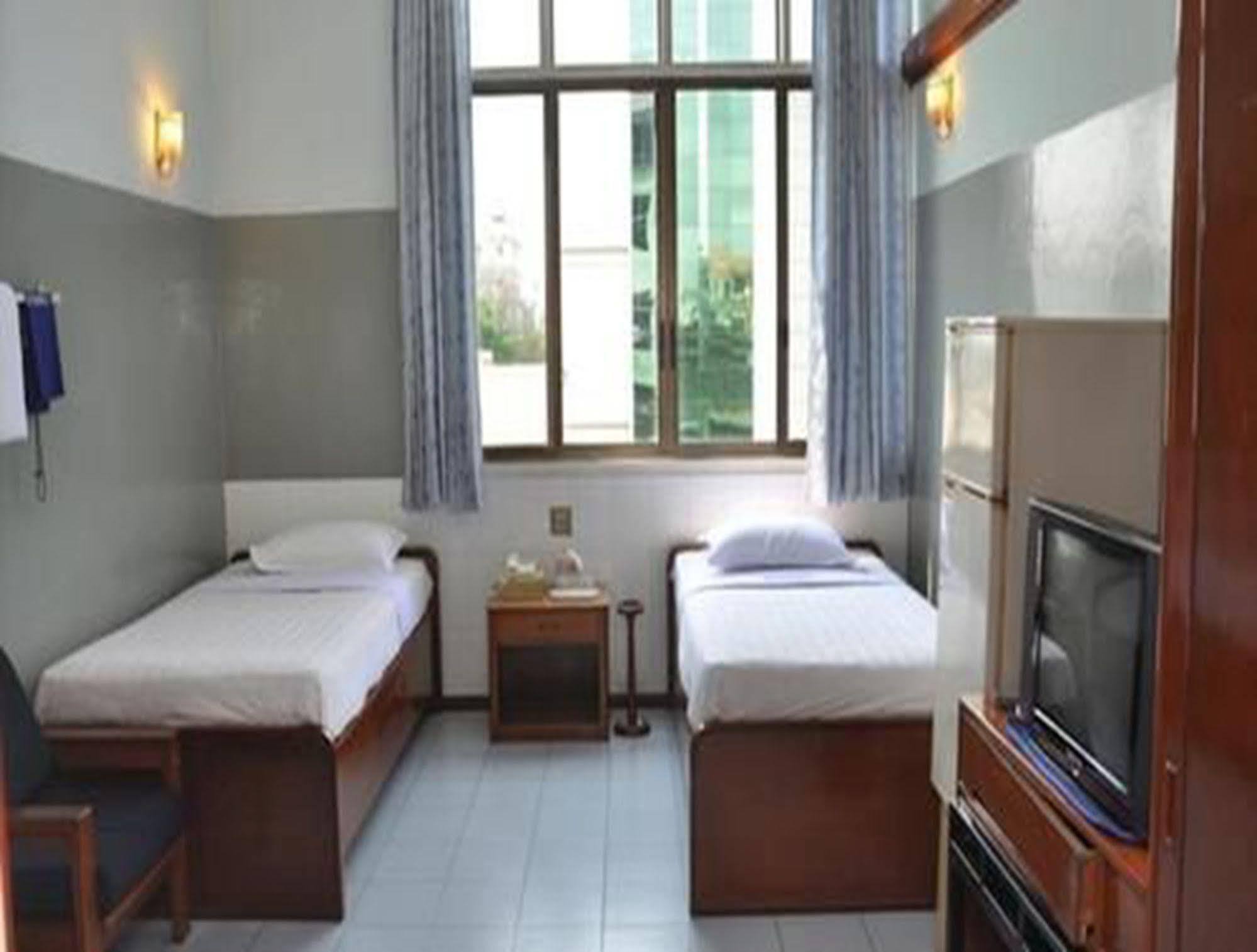 Fortune Hotel มัณฑะเลย์ ภายนอก รูปภาพ